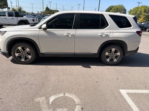 Used 2023 Honda Pilot EX-L image 12