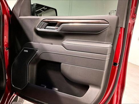 Used 2025 GMC Sierra 1500 SLT image 22