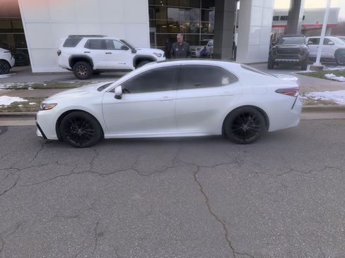 Used 2023 Toyota Camry XSE image 1