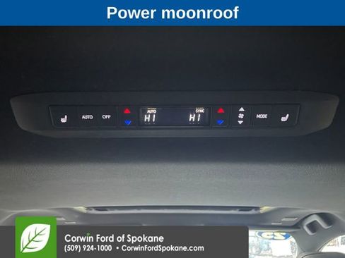 Used 2025 Toyota Sienna Platinum image 15