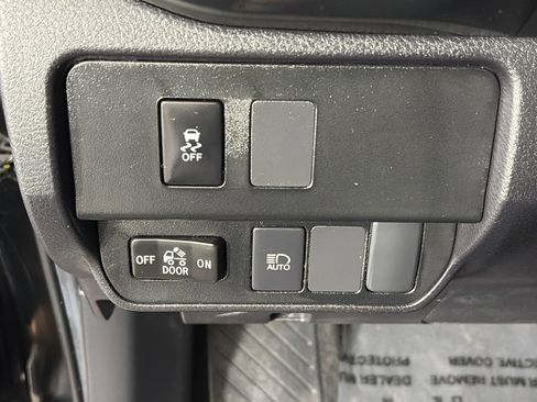 Used 2023 Toyota Tacoma SR AWD/4WD image 25