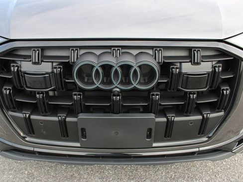 Certified 2025 Audi Q7 2.0T Premium Plus image 57