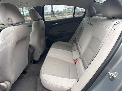 Used 2017 Chevrolet Cruze LT image 26
