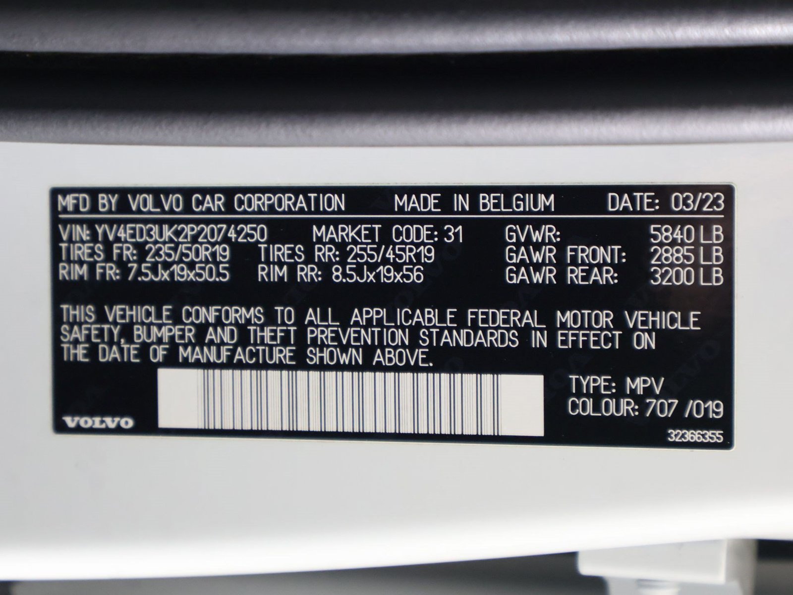 Certified 2023 Volvo XC40 Recharge Core AWD/4WD image 16