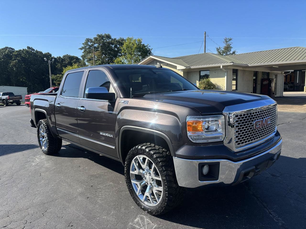 Used 2015 GMC Sierra 1500 SLT w/ SLT Crew Cab Value Package AWD/4WD image 3