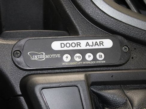 Used 2018 Ford Transit 350 XL image 40