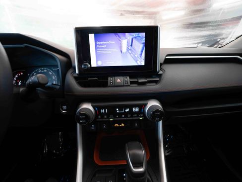 Used 2024 Toyota RAV4 Adventure w/ Convenience Package image 17