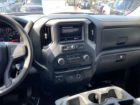 Used 2020 Chevrolet Silverado 2500 Custom w/ Custom Value Package image 7