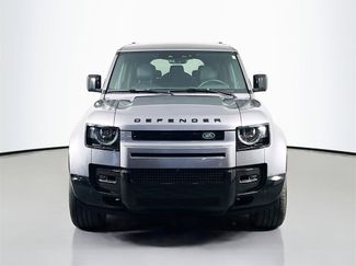 Used 2024 Land Rover Defender 130 X-Dynamic SE video 2