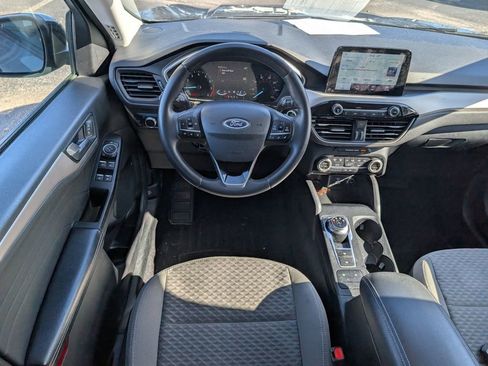 Used 2021 Ford Escape SE w/ SE Sport Appearance Package image 10