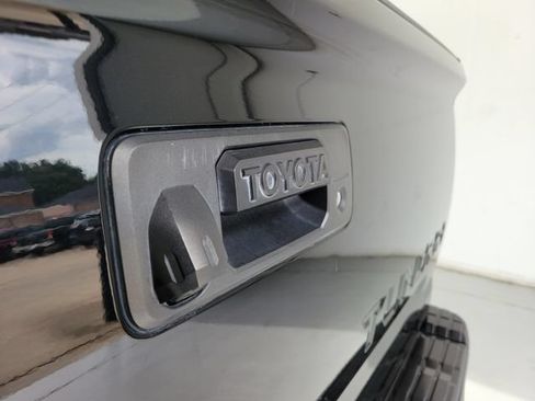 Used 2021 Toyota Tundra Platinum RWD image 8