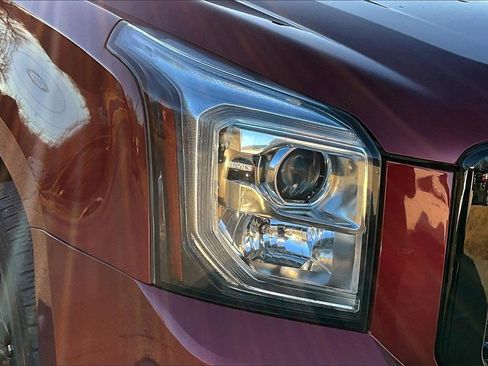 Used 2019 GMC Yukon XL SLT image 29