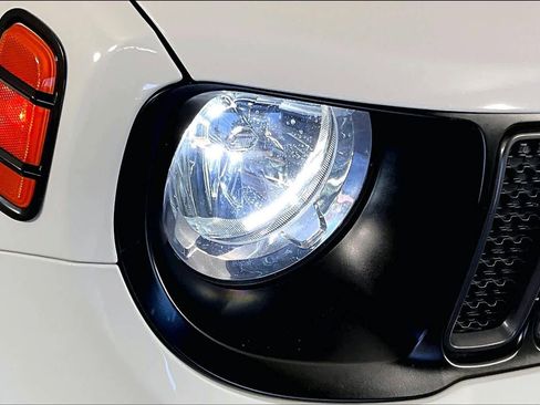 Used 2023 Jeep Renegade Trailhawk image 25