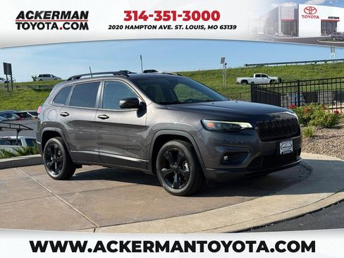 Used 2021 Jeep Cherokee Latitude Plus FWD image 1