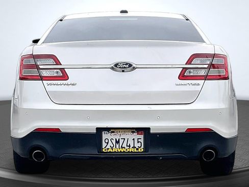 Used 2018 Ford Taurus Limited FWD image 4