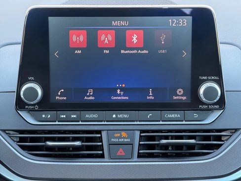 Used 2023 Nissan Altima 2.5 SR FWD image 13