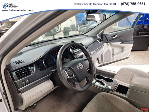 Used 2012 Toyota Camry LE image 37