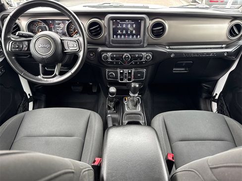 Used 2018 Jeep Wrangler Unlimited Sport S image 19