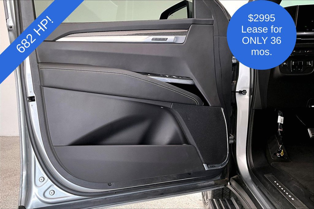 Used 2025 Cadillac Escalade ESV V AWD/4WD image 22