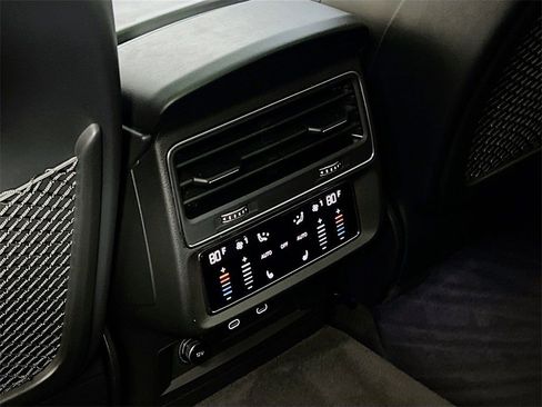 Used 2023 Audi RS Q8 4.0T image 26