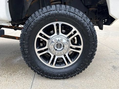Used 2016 Ford F250 Platinum w/ FX4 Off-Road Package AWD/4WD image 54