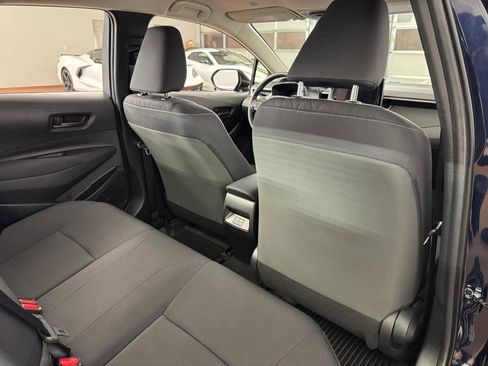 Used 2025 Toyota Corolla LE w/ LE Premium Package FWD image 32