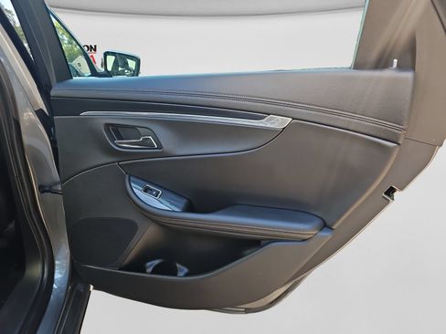 Used 2016 Chevrolet Impala LT FWD image 36