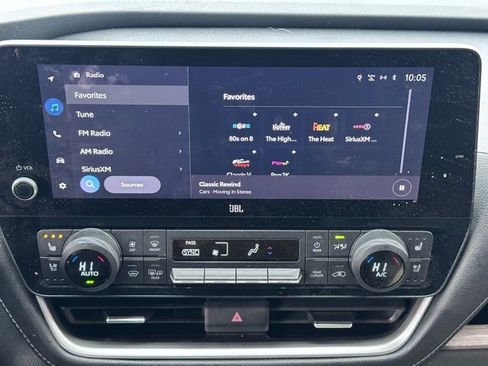 Used 2024 Toyota Grand Highlander Limited image 17