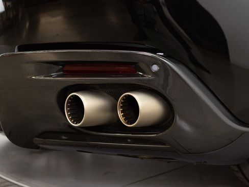 Certified 2021 Ferrari Roma image 32