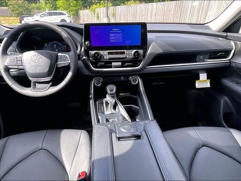 New 2026 Toyota Grand Highlander AWD Hybrid image 5
