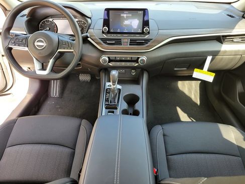 New 2026 Nissan Altima 2.5 SV FWD image 7