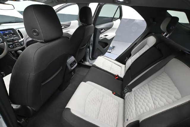 Used 2020 Chevrolet Equinox LS w/ LS Convenience Package AWD/4WD image 28