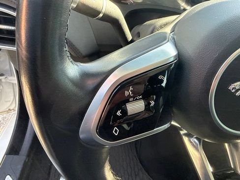 Used 2020 Jaguar XE S AWD/4WD image 19