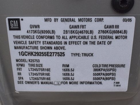 Used 2005 Chevrolet Silverado 2500 LT w/ Heavy-Duty Power Package AWD/4WD image 29