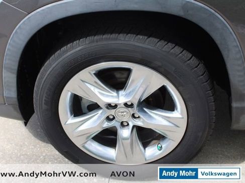 Used 2014 Toyota Highlander Limited Platinum FWD image 14