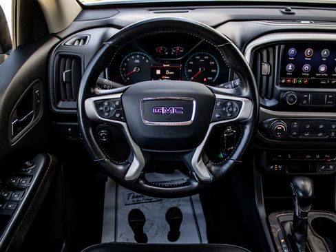 Used 2022 GMC Canyon Denali w/ Denali Black Edition Package AWD/4WD image 27