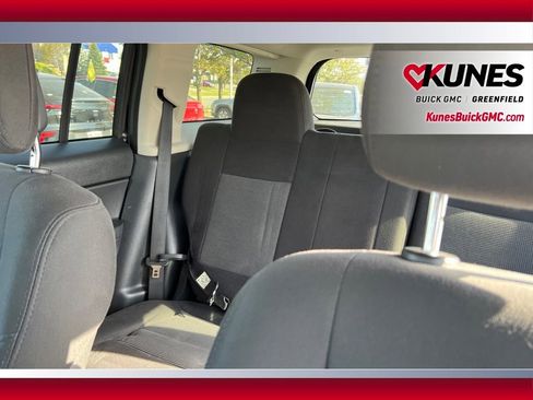 Used 2011 Jeep Patriot Latitude AWD/4WD image 17