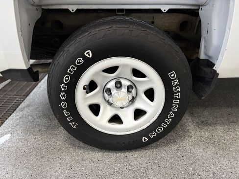 Used 2018 Chevrolet Silverado 1500 W/T w/ Trailering Package AWD/4WD image 31