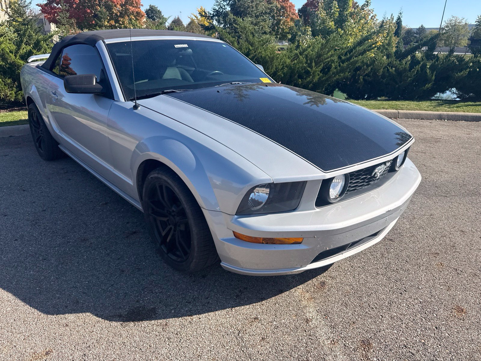 Used 2007 Ford Mustang Convertible RWD image 3