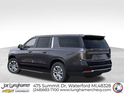 New 2026 Chevrolet Suburban LT w/ Comfort Package AWD/4WD image 3