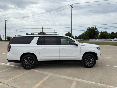 Used 2021 Chevrolet Suburban Z71 w/ Z71 Off-Road Package AWD/4WD image 6