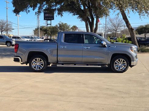 Used 2021 GMC Sierra 1500 SLT image 2