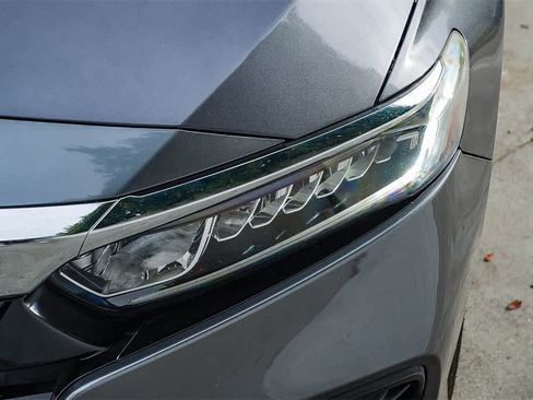 Used 2018 Honda Accord EX-L image 8