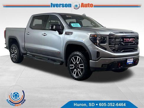 Used 2024 GMC Sierra 1500 AT4 w/ Technology Package AWD/4WD image 1