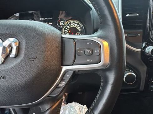 Used 2024 RAM 2500 Big Horn w/ Sport Appearance Package image 18