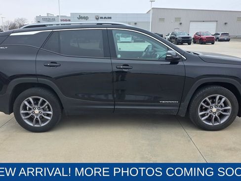 Used 2024 GMC Terrain SLT image 6
