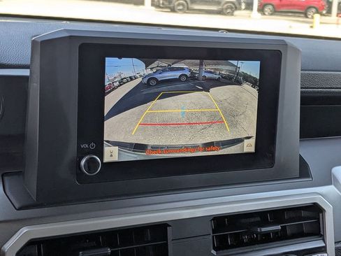 Used 2025 Toyota Tacoma TRD Off-Road image 20