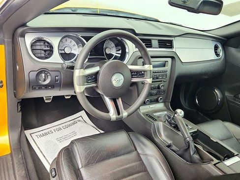 Used 2010 Ford Mustang Coupe RWD image 12