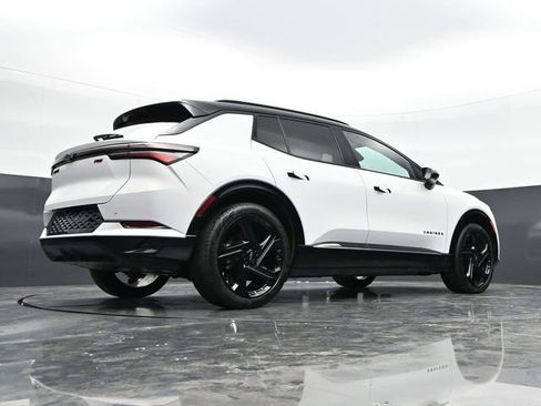 Used 2024 Chevrolet Equinox EV RS image 41