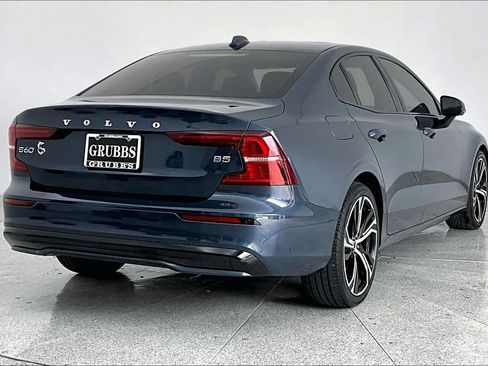 Used 2024 Volvo S60 B5 Core FWD image 2